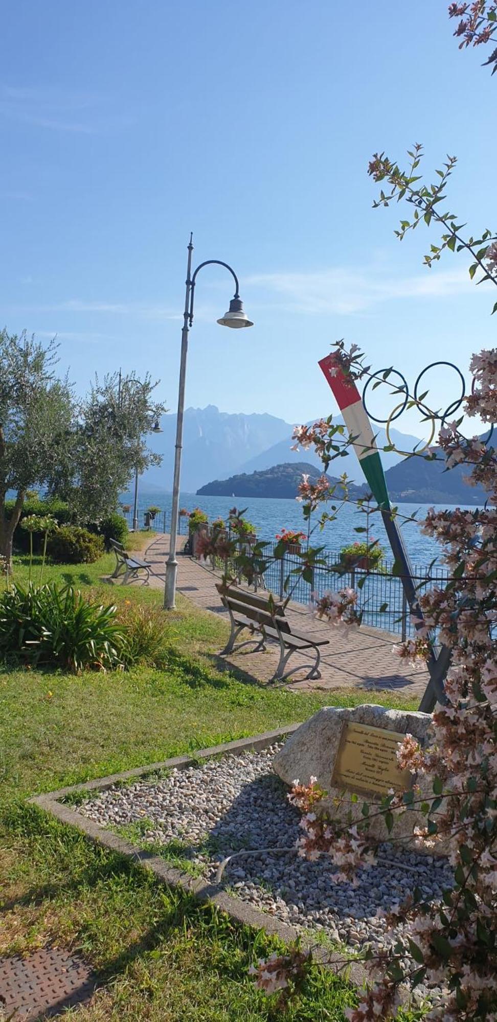 Residence Laguna Beach Pianello Del Lario Zewnętrze zdjęcie